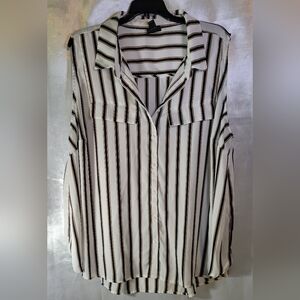 Worthington Black and White Striped Button Down Shirt